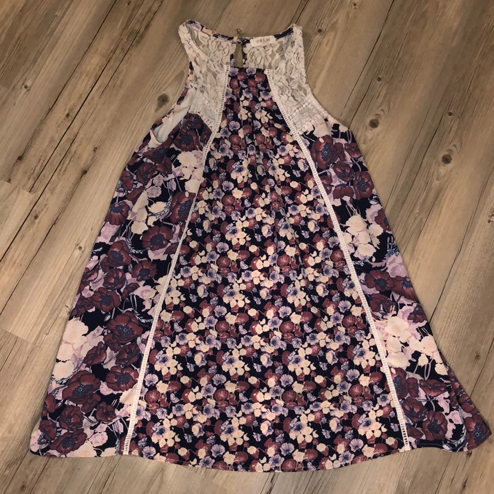 Lace Floral Shift Dress